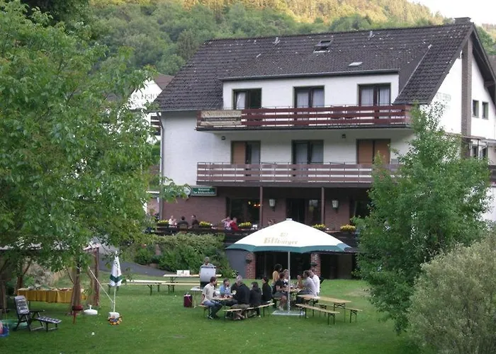 Eifelpension Brueckenschenke 住宿加早餐酒店
