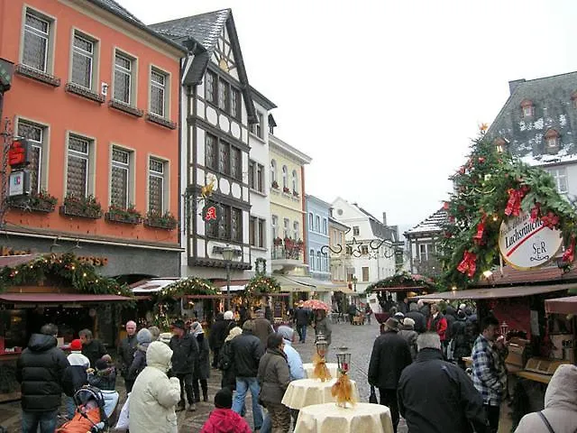Eifelpension Brueckenschenke 住宿加早餐酒店 福斯霍芬